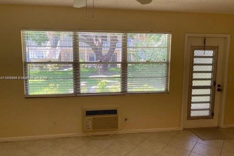 Copropriété à louer à Deerfield Beach, Floride: 1 chambre, 65.03 m2 № 1352189 - photo 2