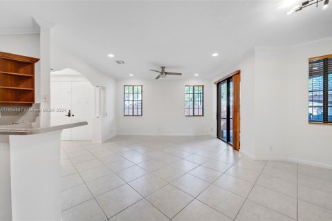 Condo in Weston, Florida, 3 bedrooms  № 1352014 - photo 9