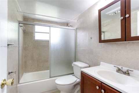 Condo in Davie, Florida, 2 bedrooms  № 1351964 - photo 19