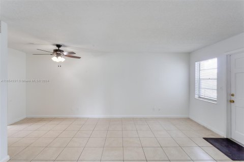 Condo in Davie, Florida, 2 bedrooms  № 1351964 - photo 20