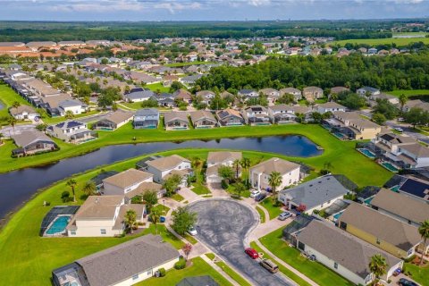 Villa ou maison à vendre à Kissimmee, Floride: 5 chambres, 235.23 m2 № 1273162 - photo 4