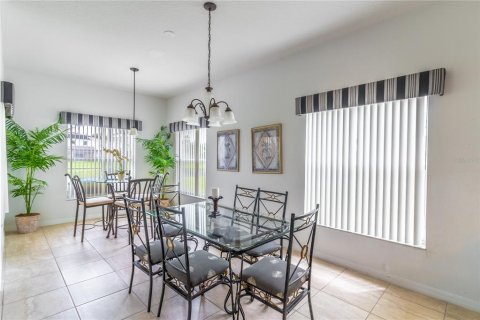 Villa ou maison à vendre à Kissimmee, Floride: 5 chambres, 235.23 m2 № 1273162 - photo 25