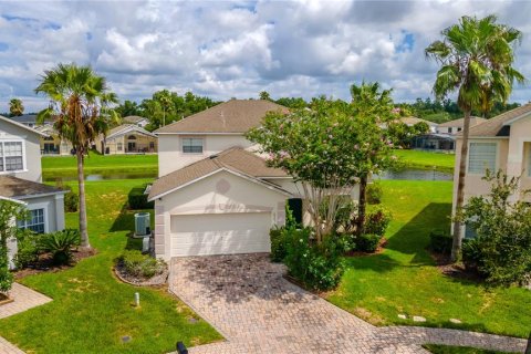 Villa ou maison à vendre à Kissimmee, Floride: 5 chambres, 235.23 m2 № 1273162 - photo 1