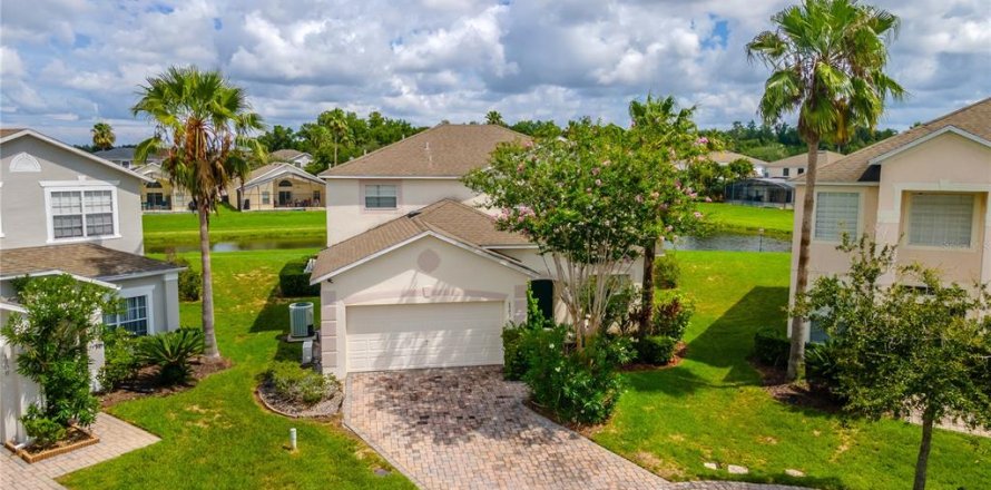 Villa ou maison à Kissimmee, Floride 5 chambres, 235.23 m2 № 1273162