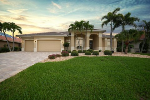 Villa ou maison à vendre à Punta Gorda, Floride: 3 chambres, 228.26 m2 № 1273096 - photo 1