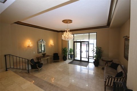 Condo in Tampa, Florida, 1 bedroom  № 1370166 - photo 5