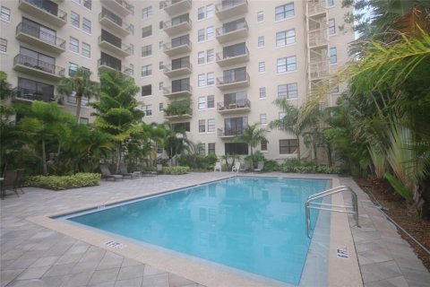 Condominio en alquiler en Tampa, Florida, 1 dormitorio, 53.14 m2 № 1370166 - foto 3