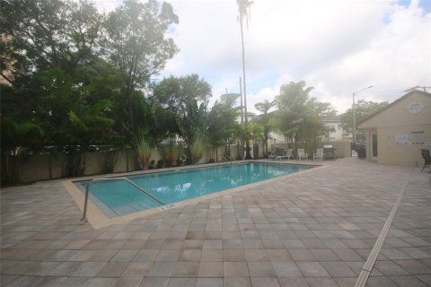 Condo in Tampa, Florida, 1 bedroom  № 1370166 - photo 12