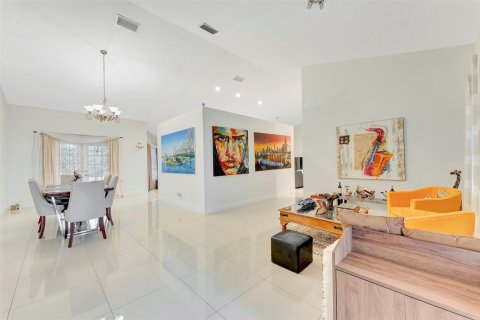 Villa ou maison à vendre à Coral Springs, Floride: 4 chambres, 240.8 m2 № 1054668 - photo 19
