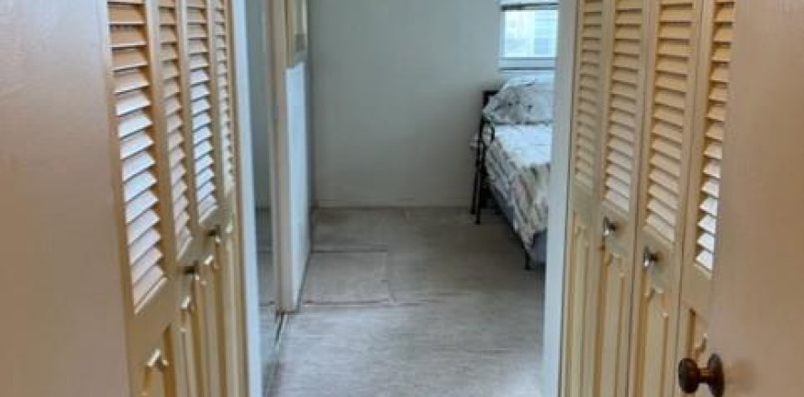 Кондоминиум с 2 спальнями в Дания-Бич, Флорида № 1208873
