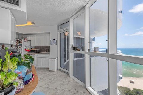 Copropriété à vendre à Miami Beach, Floride: 2 chambres, 133.78 m2 № 1282263 - photo 8