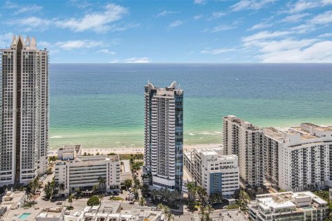 Copropriété à vendre à Miami Beach, Floride: 2 chambres, 133.78 m2 № 1282263 - photo 29