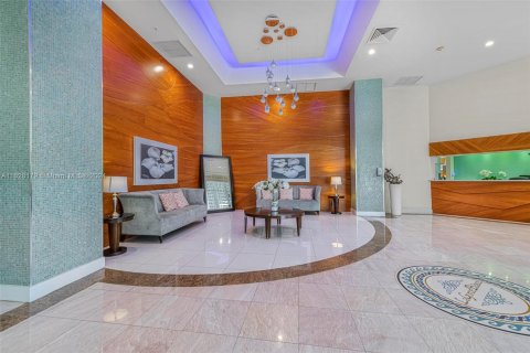 Condo in Miami Beach, Florida, 2 bedrooms  № 1282263 - photo 26