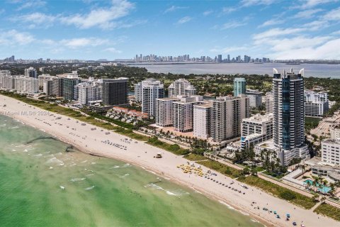 Condo in Miami Beach, Florida, 2 bedrooms  № 1282263 - photo 23