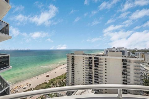 Copropriété à vendre à Miami Beach, Floride: 2 chambres, 133.78 m2 № 1282263 - photo 11