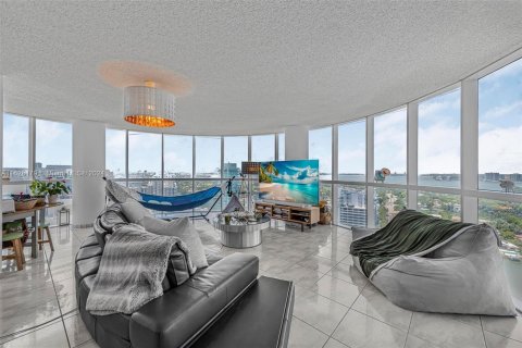 Copropriété à vendre à Miami Beach, Floride: 2 chambres, 133.78 m2 № 1282263 - photo 2