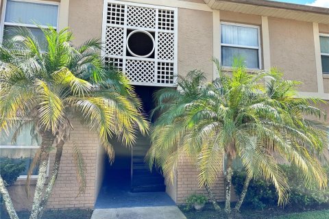 Condominio en venta en Orlando, Florida, 2 dormitorios, 84.08 m2 № 1091196 - foto 1