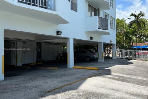 Copropriété à vendre à Miami Beach, Floride: 2 chambres, 74.14 m2 № 1294963 - photo 4