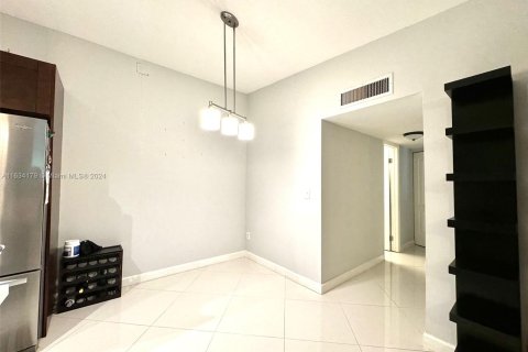 Condominio en venta en Tamarac, Florida, 2 dormitorios, 76.83 m2 № 1294961 - foto 8