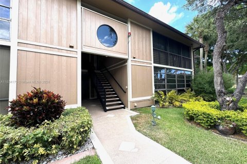 Condominio en venta en Tamarac, Florida, 2 dormitorios, 76.83 m2 № 1294961 - foto 1