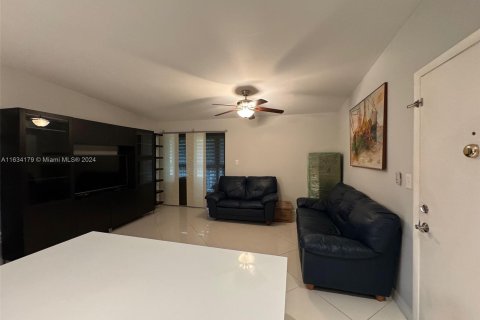 Condominio en venta en Tamarac, Florida, 2 dormitorios, 76.83 m2 № 1294961 - foto 5