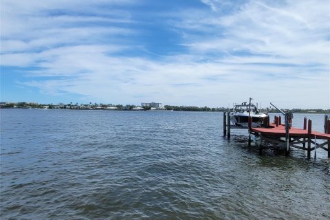 Villa ou maison à vendre à Lake Worth, Floride: 6 chambres, 552.86 m2 № 1070408 - photo 23