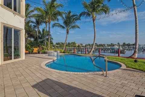 Villa ou maison à vendre à Lake Worth, Floride: 6 chambres, 552.86 m2 № 1070408 - photo 30