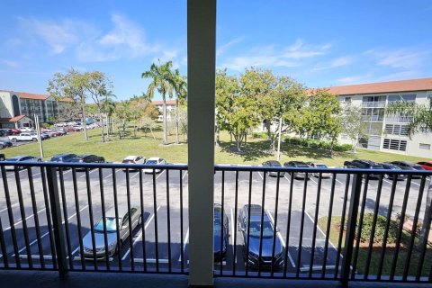 Condominio en venta en Pembroke Pines, Florida, 2 dormitorios, 110.74 m2 № 1031433 - foto 2