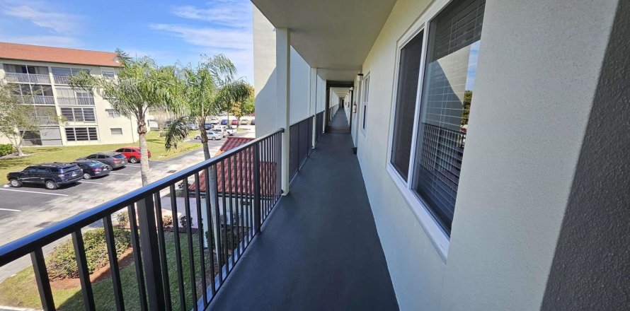 Condominio en Pembroke Pines, Florida, 2 dormitorios  № 1031433