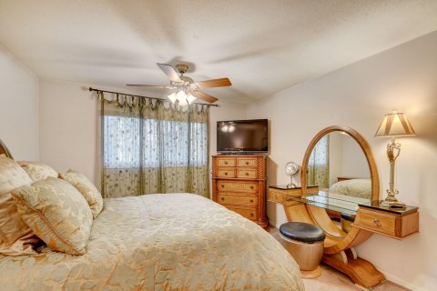 Condominio en venta en Lake Worth, Florida, 1 dormitorio, 79.99 m2 № 1018136 - foto 18