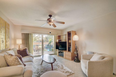 Condominio en venta en Lake Worth, Florida, 1 dormitorio, 79.99 m2 № 1018136 - foto 27