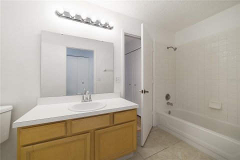 Duplex à vendre à Orlando, Floride: 3 chambres, 121.14 m2 № 1042182 - photo 13