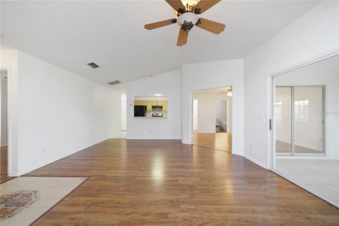 Duplex à vendre à Orlando, Floride: 3 chambres, 121.14 m2 № 1042182 - photo 7