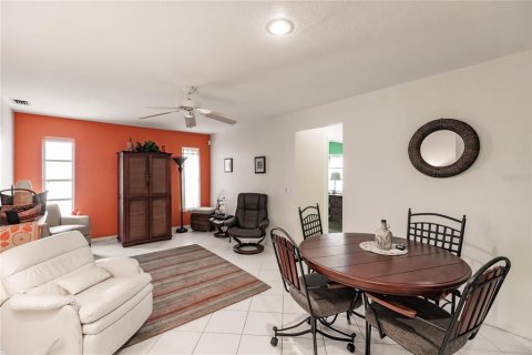 Villa ou maison à vendre à Punta Gorda, Floride: 2 chambres, 132.94 m2 № 1336476 - photo 17