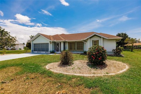 Villa ou maison à vendre à Punta Gorda, Floride: 2 chambres, 132.94 m2 № 1336476 - photo 1