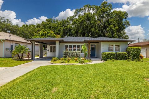 Casa en venta en Tampa, Florida, 4 dormitorios, 202.16 m2 № 1284541 - foto 1