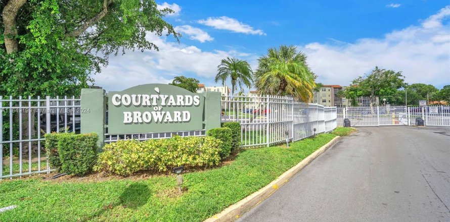 Condominio en North Lauderdale, Florida, 1 dormitorio  № 1331643