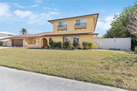 Casa en venta en Merrit Island, Florida, 4 dormitorios, 341.51 m2 № 1066787 - foto 4