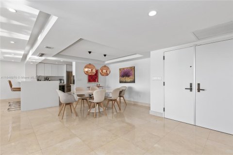 Copropriété à vendre à Miami, Floride: 2 chambres, 152.55 m2 № 1332878 - photo 2