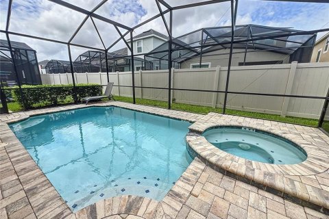 Villa ou maison à vendre à Kissimmee, Floride: 7 chambres, 328.22 m2 № 1358315 - photo 2