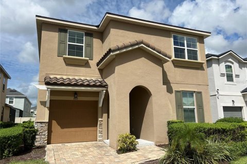 Casa en venta en Kissimmee, Florida, 7 dormitorios, 328.22 m2 № 1358315 - foto 1