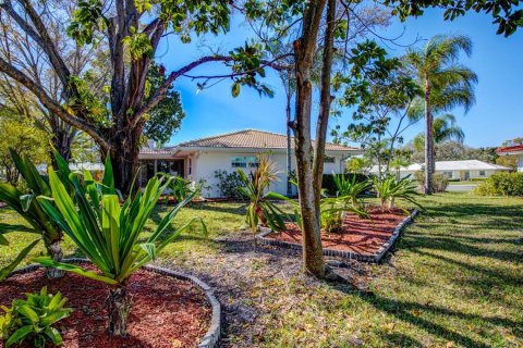 Villa ou maison à louer à Sarasota, Floride: 3 chambres, 202.16 m2 № 1358309 - photo 13