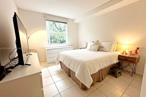Condominio en venta en Sunny Isles Beach, Florida, 1 dormitorio, 68.84 m2 № 1233721 - foto 15