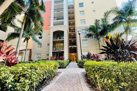 Condominio en venta en Sunny Isles Beach, Florida, 1 dormitorio, 68.84 m2 № 1233721 - foto 24