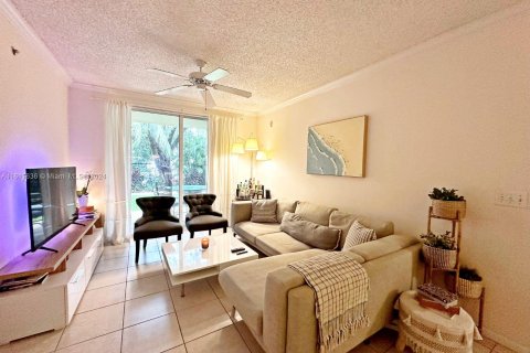 Condominio en venta en Sunny Isles Beach, Florida, 1 dormitorio, 68.84 m2 № 1233721 - foto 5