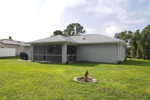 House in North Port, Florida 3 bedrooms, 115.2 sq.m. № 1352417 - photo 30