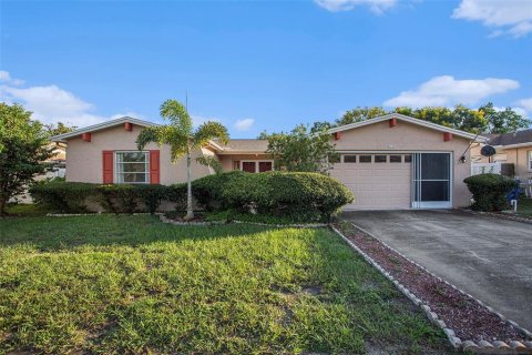 Casa en venta en Port Richey, Florida, 3 dormitorios, 140.47 m2 № 1397939 - foto 1