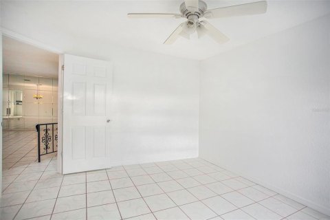 Casa en venta en Port Richey, Florida, 3 dormitorios, 140.47 m2 № 1397939 - foto 13