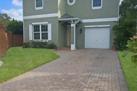 Casa en venta en Orlando, Florida, 3 dormitorios, 178.37 m2 № 1397981 - foto 1