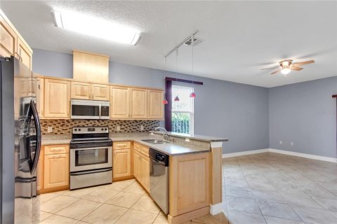 House in Orlando, Florida 3 bedrooms, 178.37 sq.m. № 1397981 - photo 8